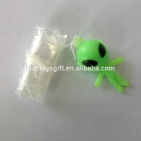 Promotional Glow-in-dark Alien parachute toy/Plastic parachuting alien,capsule toy